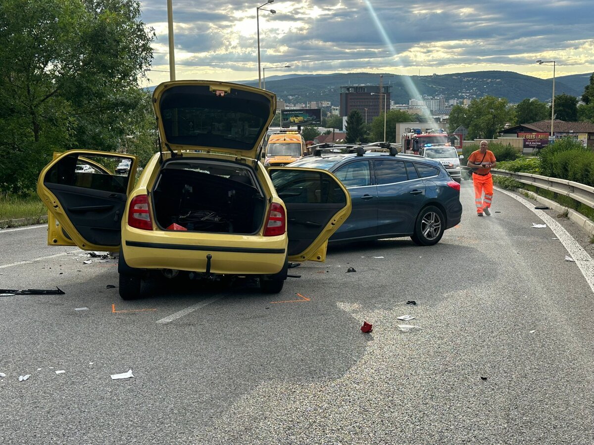 Dve auta sa zrazili v Kosiciach sest zranenych
