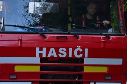 Nocny poziar v areali rodinneho domu Patri miestnemu poslancovi