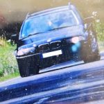 Po dedine sa na aute rutil rychlostou 172 km h