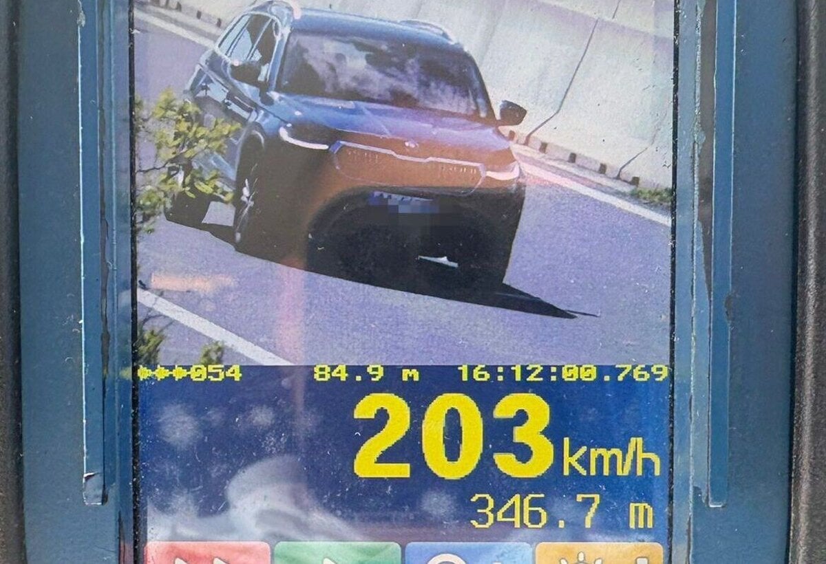 Po dialnici smerom na Presov sa rutil 200 kilometrovou rychlostou