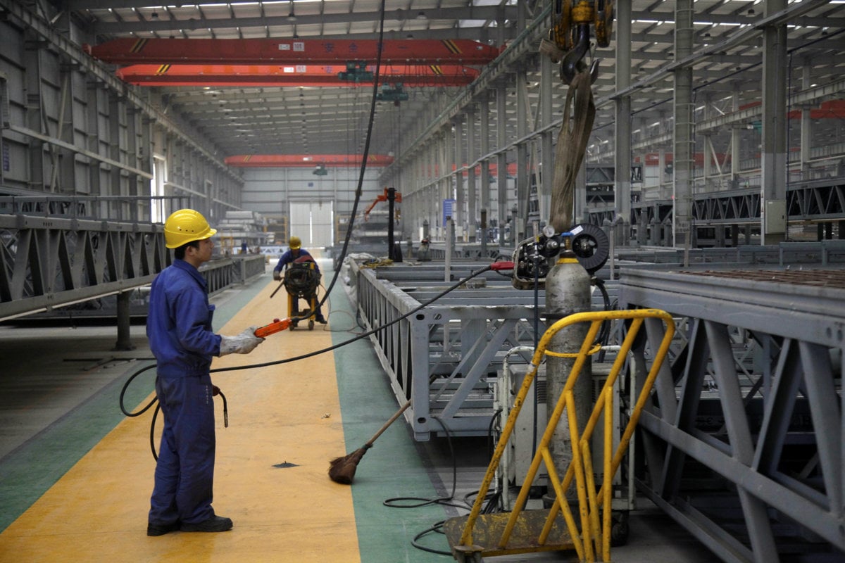 Priemerna mesacna mzda v maji vzrastla vo vsetkych odvetviach