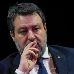 Salviniho oslobodili prokurator sa odvolal Minister sa znovu postavi pred sud