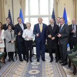 Sefcovic pre Trumpa nebol partner dohodu ovplyvnili golf a Japonci