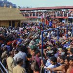 Tlacenica po pade kabla v chrame v Indii si vyziadala sest obeti