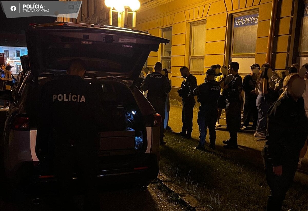 V Trnave prebehla policajna akcia zamerana na mladez zadrzali az 27 deti