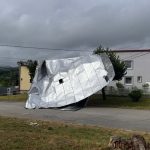 V meste strhli strechy na desiatich domoch Ministerstva vysvetluju pomoc statu