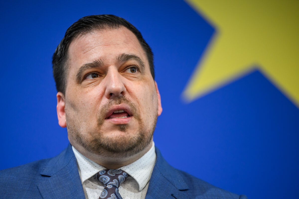 Zdechovsky predstavil kriticku spravu z misie na Slovensku