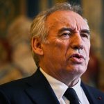 Francuzsky premier poziada parlament o hlasovanie dovery vlade