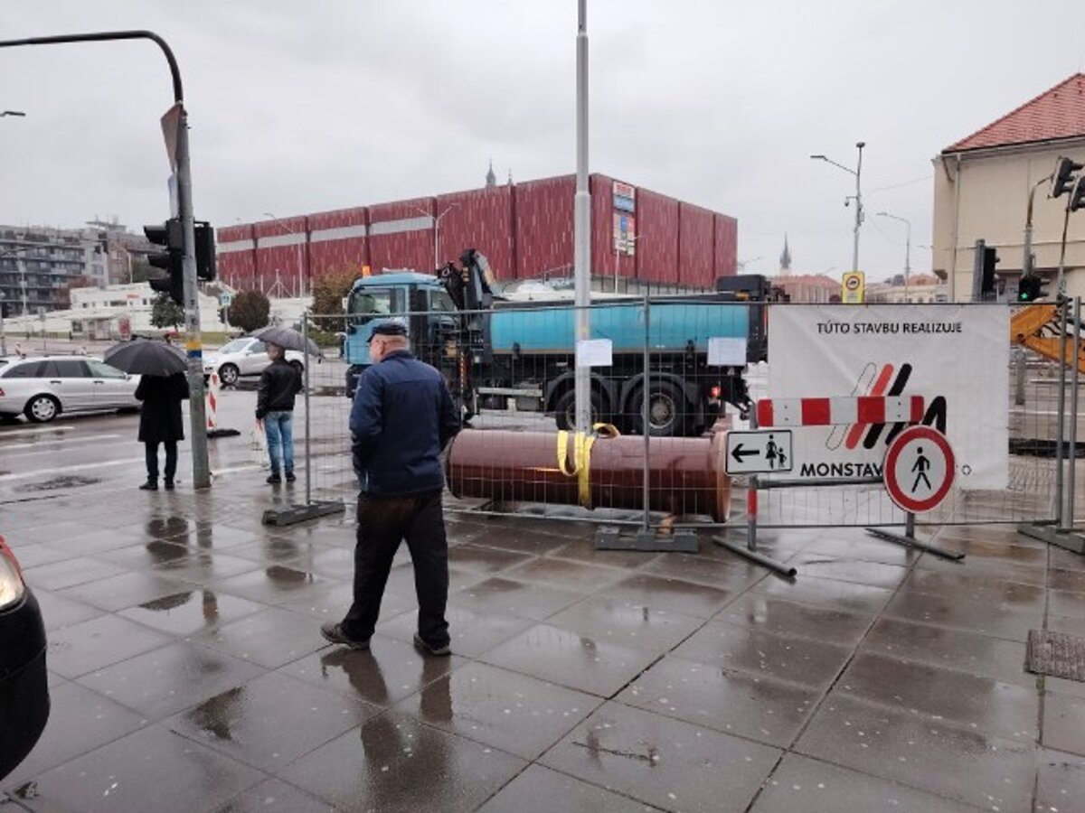 Hlavna krizovatka v Nitre opat cakaju obmedzenia