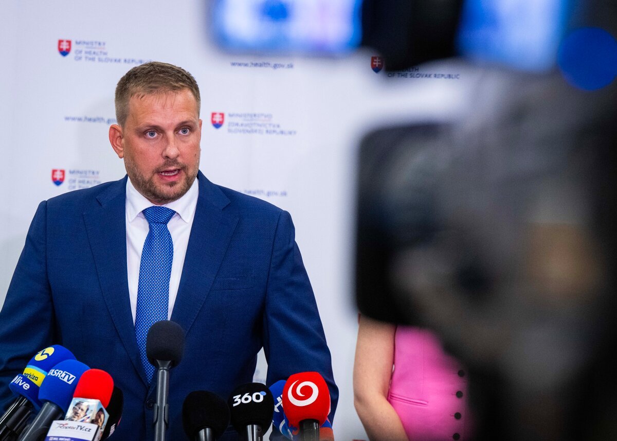 Je to irelevantne vravi Sasko Vitazov tendra ani clenov komisie neukaze