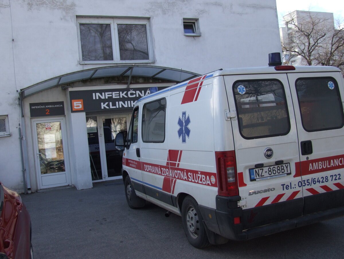 Pacientov so zltackou z celeho kraja vozIa do Nitry