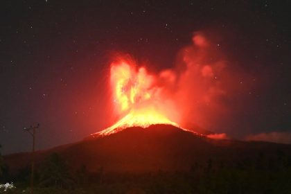 Sopka na vychode Indonezie opat vybuchla