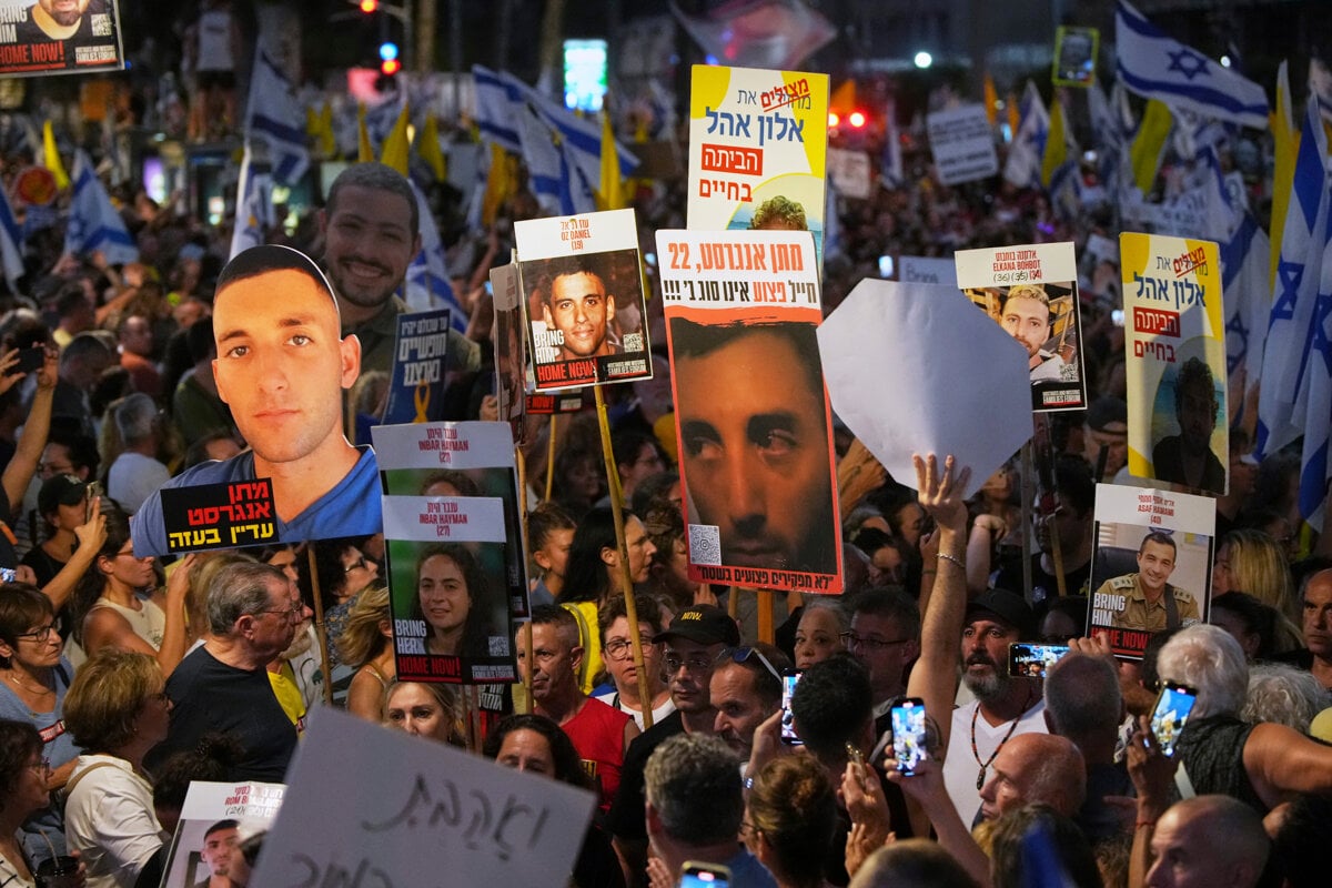 Tisice demonstrujucich v Izraeli ziadali ukoncenie vojny