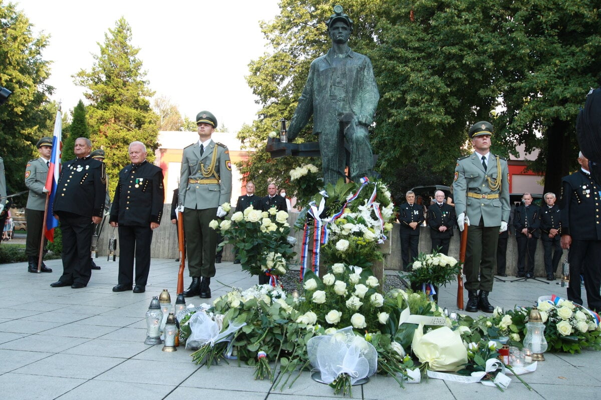 V Den obet banskych nestasti Handlovcania spominaju na obete tragedie