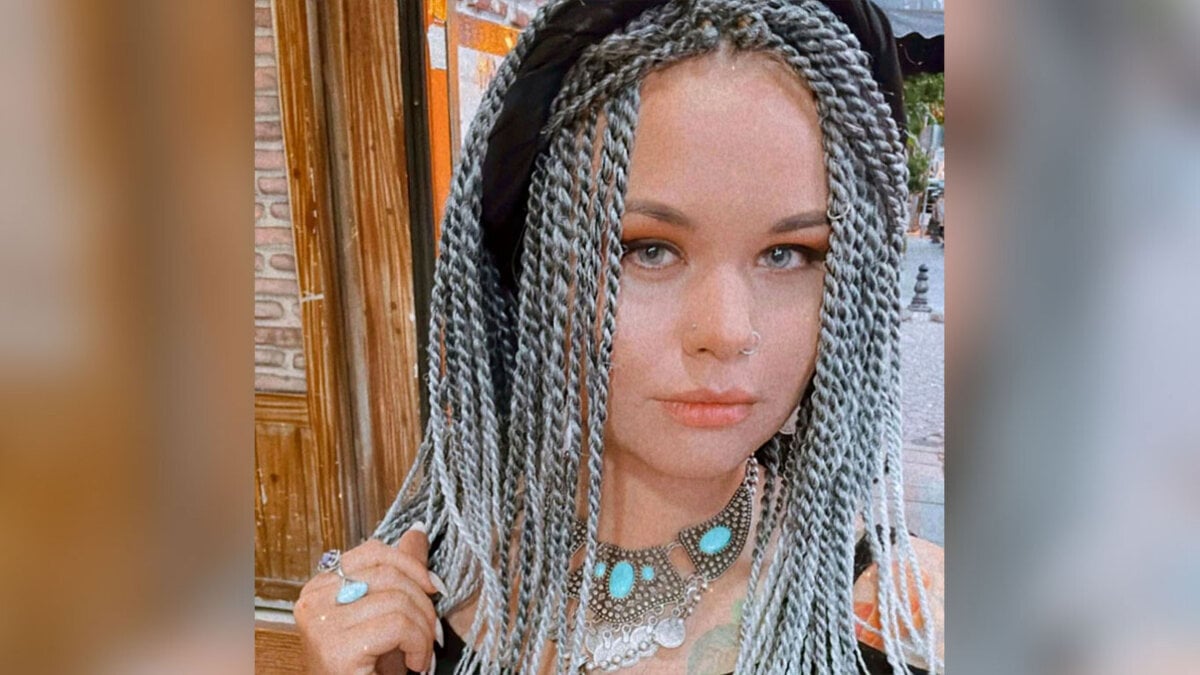 Vrahovia umieraju na fronte veznice plnia vezni