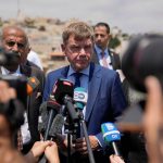 Wadephul navstivil palestinsku Tajbu odsudil nasilie osadnikov