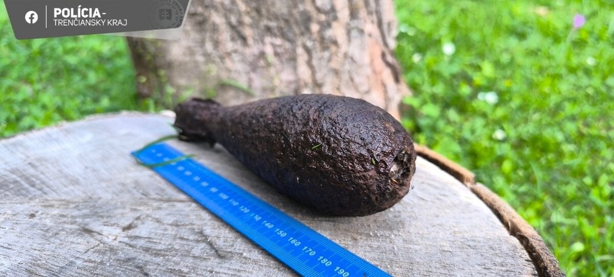 Hladali huby nasli municiu s trhavinou