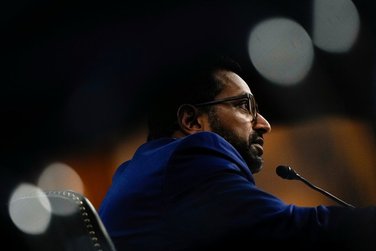 Neexituju informacie o tom ze Epstein ponukal zeny