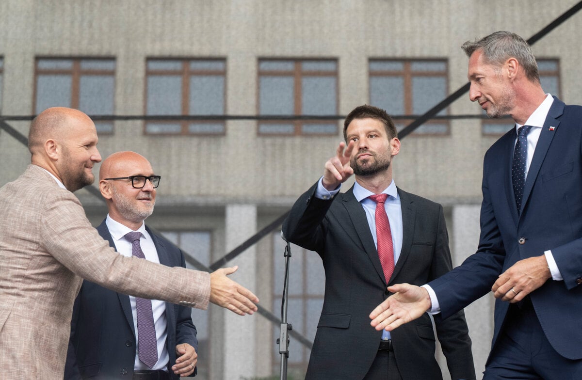 Opozicia ma co vysvetlovat volicom Testom spoluprace by bol Majersky na proteste v Bratislave