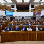 Poslanci ukoncili piatkove rokovanie novelou o podnikani pre mladistvych