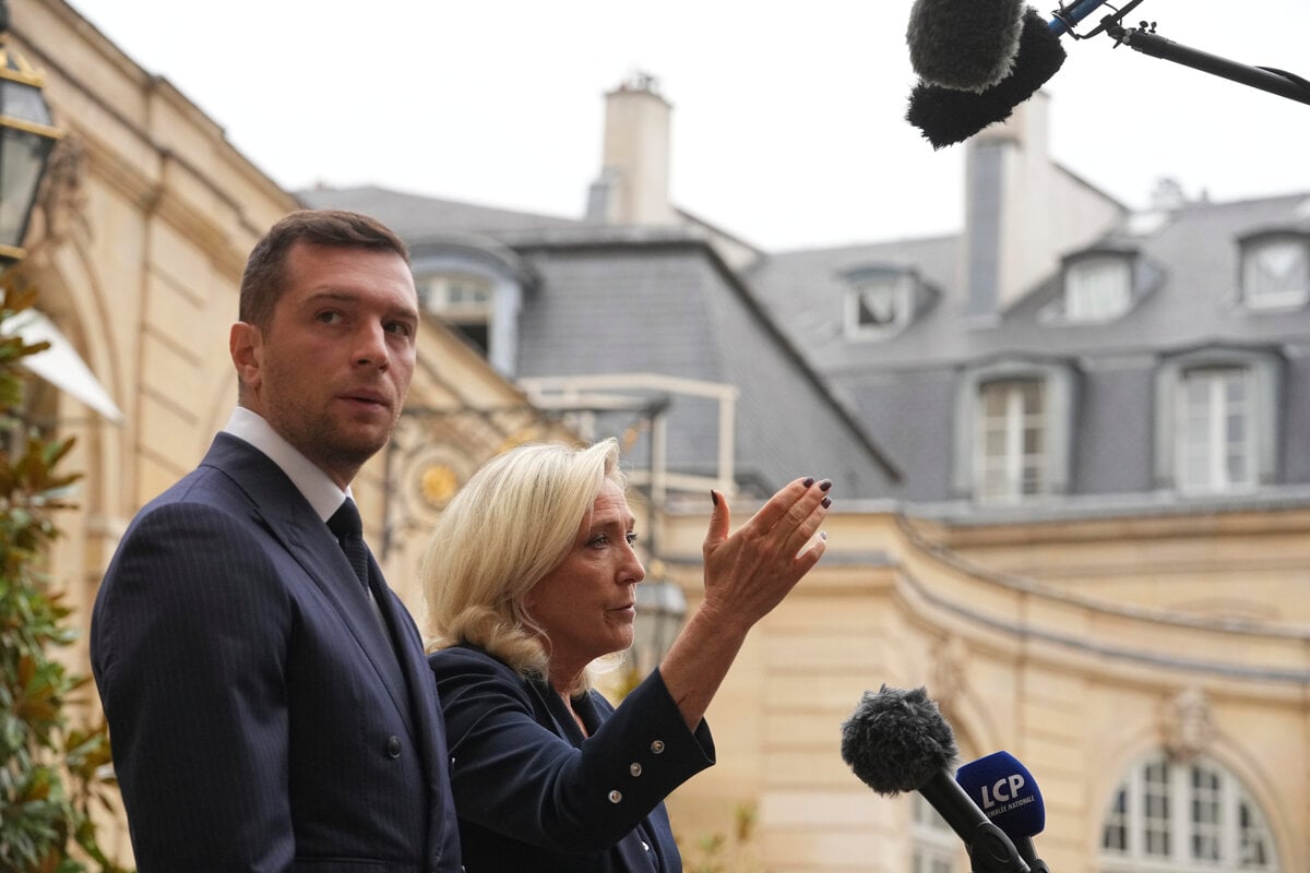 Strana Le Penovej sa pripravuje na mozne predcasne volby