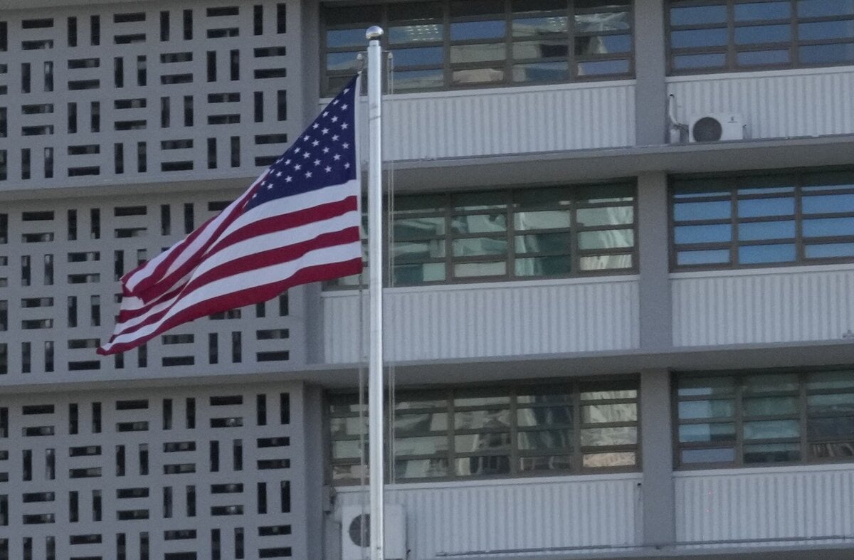 V USA obvinili muza za nasmerovanie laseru na vrtulnik s Trumpom