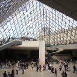 Cast sperkov z parizskeho muzea Louvre previezli do narodnej banky