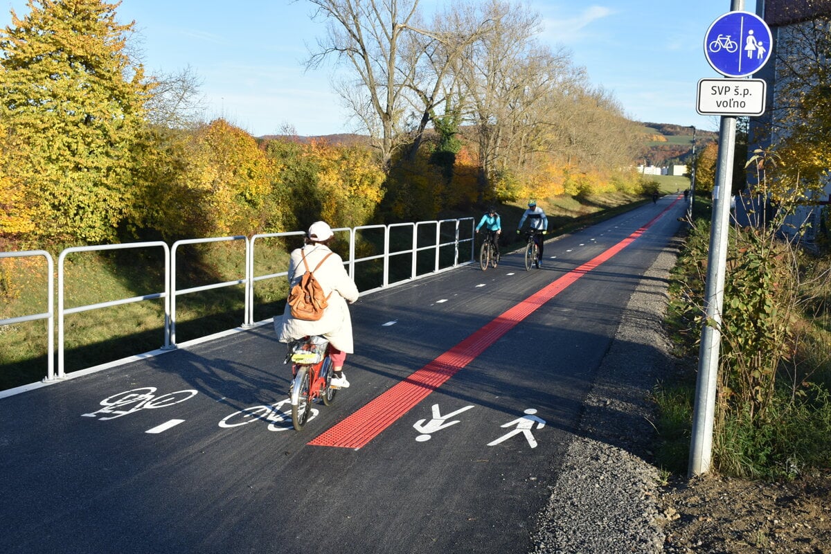 Cyklotrasa medzi Trencinom a Dubnicou je hotova
