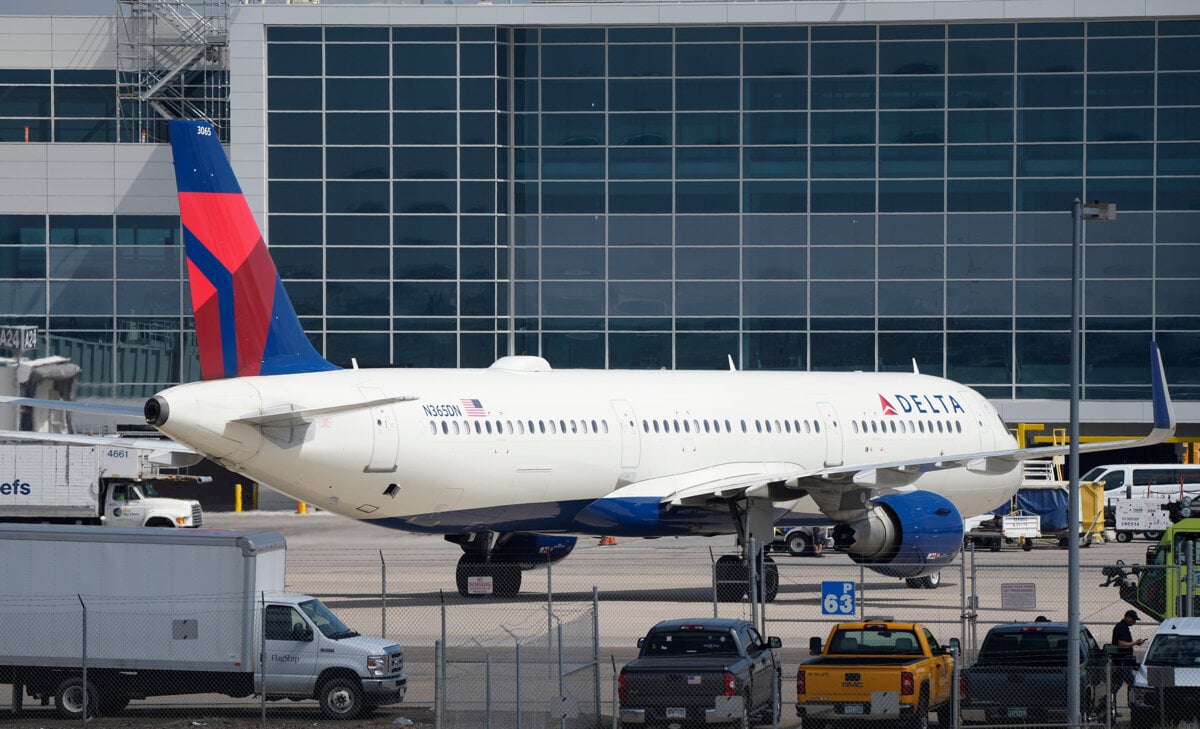 Na letisku v New Yorku sa zrazili dve lietadla