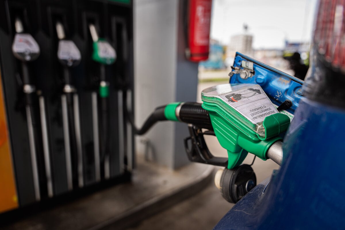 Na slovenskych benzinkach by mali ceny klesnut