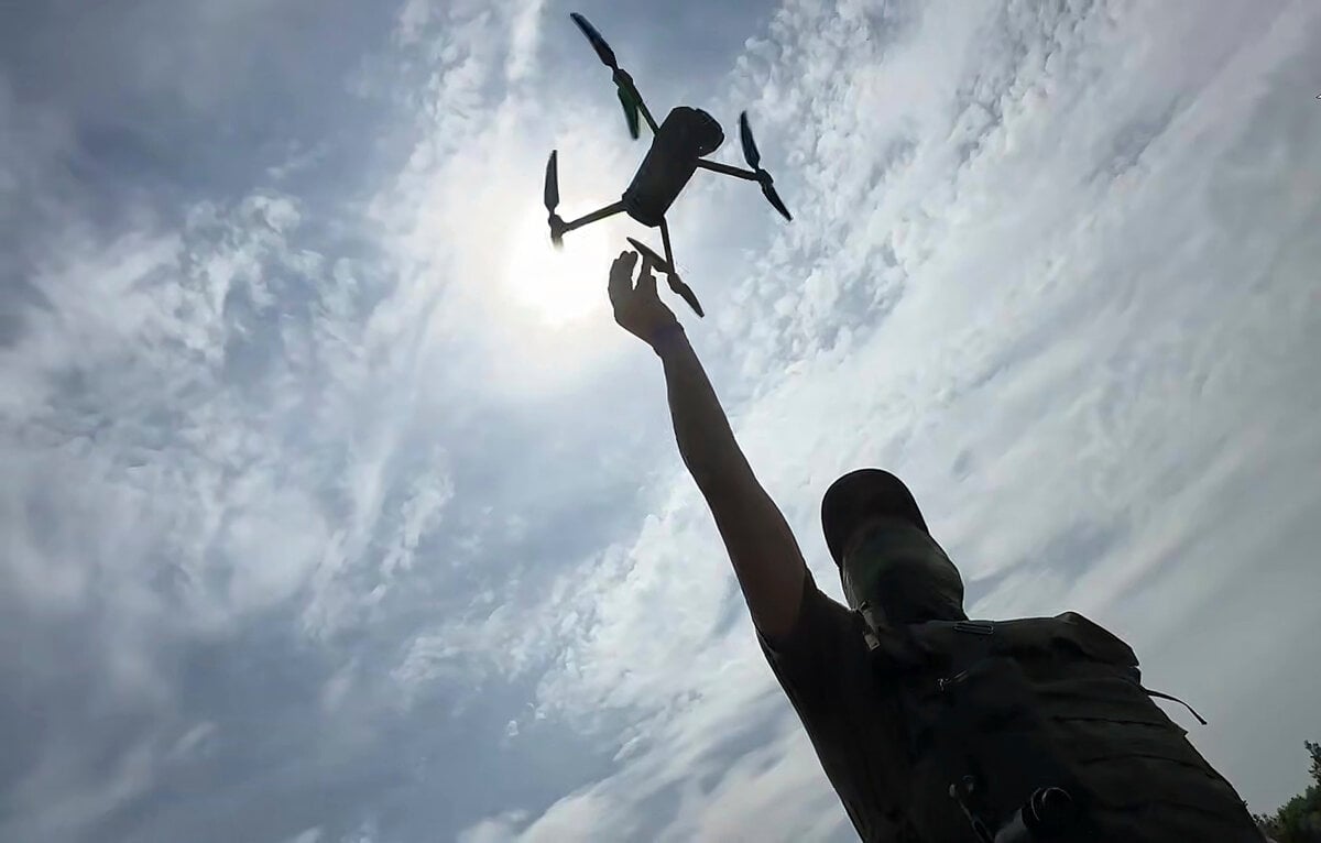 Ukrajina Rusko Online Rusi prenasleduju dronmi ukrajinskych civilistov