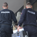 Matke vycital rozvod s otcom chcel jej ublizit