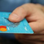 Na sude skoncili po nakupe s ukradnutou kartou