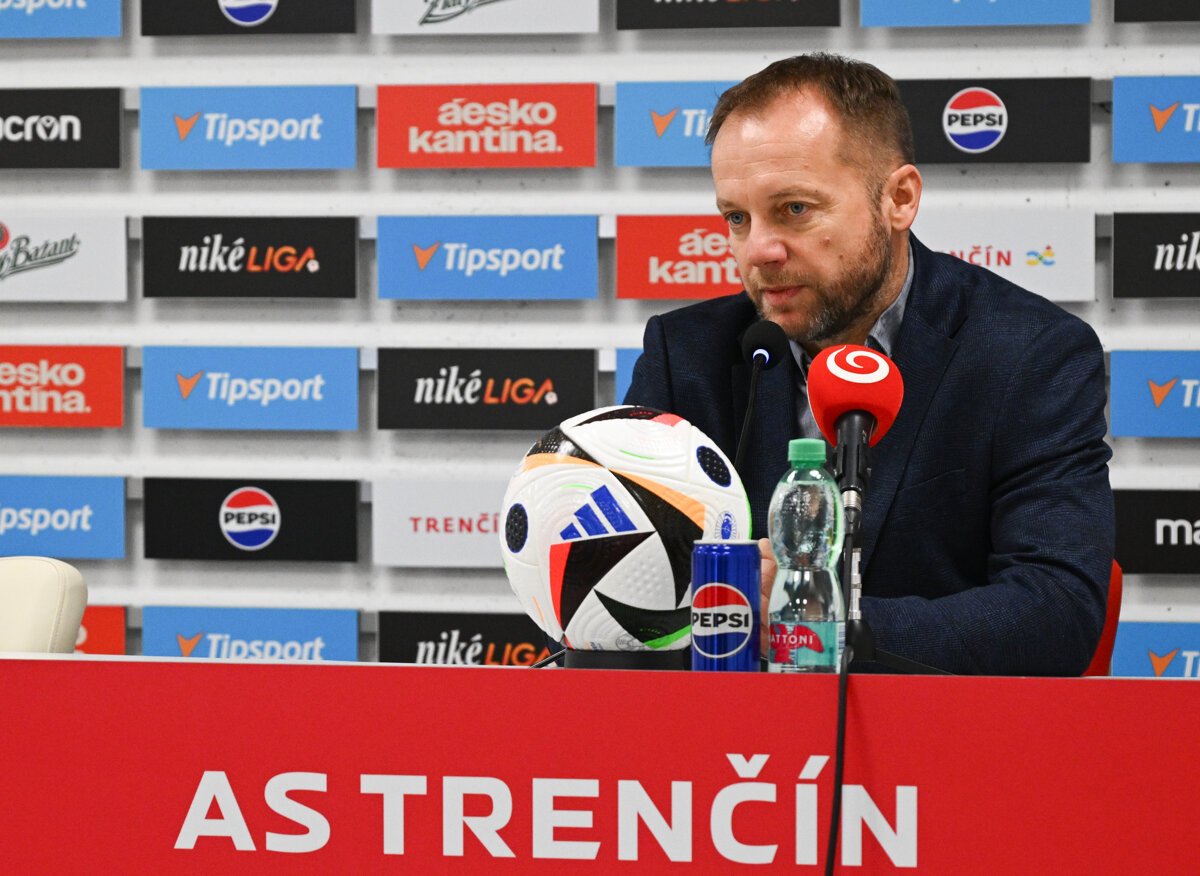 Romantizmus sa z futbalu vytratil Hraci nebozkavaju loga na dresoch lebo klub miluju hovori Rybnicek