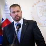 SNS vyzvala Saska aby nenavrhoval zakaz jednorazovych e cigariet