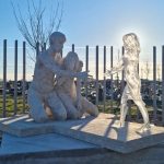 Socha dievcatka z horlaveho epoxidu bez opravy