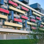 Stovky najomnych bytov kazdy rok prve projekty v Bratislave Holy sa vracia s miliardovym fondom