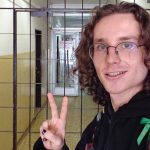 Student ktory Ficovi nechal odkazy Chcel som sa ho pytat ako sa vie rano pozriet do zrkadla