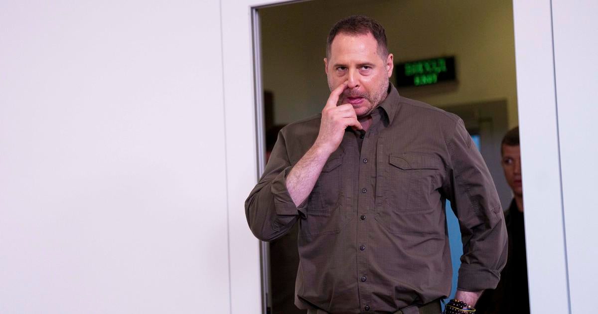 Zelenskemu nechcu sposobovat problemy pripravuje sa na front Bol som zneucteny tvrdi Jermak