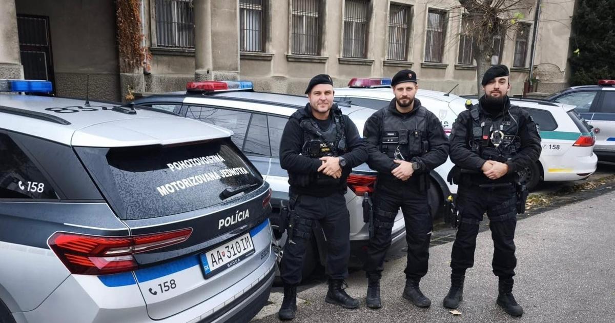 Zrazena zena stratila krv traja policajti zastavili krvacanie