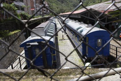 Celna zrazka vlakov nedaleko Machu Picchu si vyziadala jednu obet