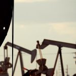 Ceny ropy pred Vianocami klesli caka sa pokles