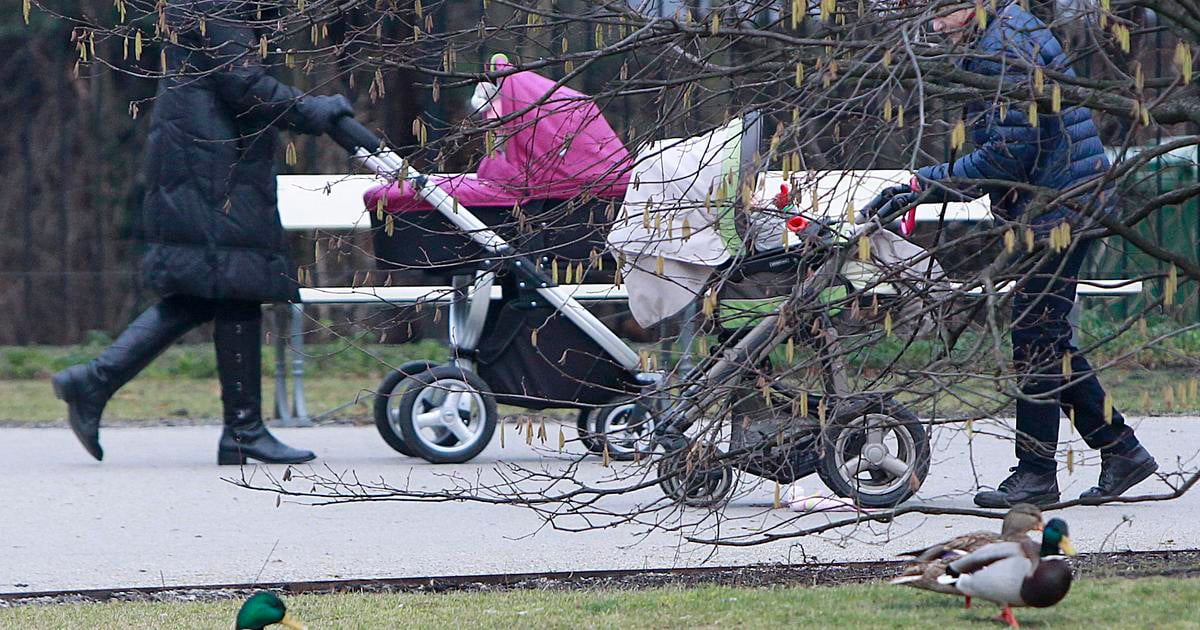 Od roku 2026 rodicom na starostlivost o deti dochodky neznizia