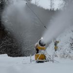 Snezne dela valia ostosest Prva lyzovacka sezony