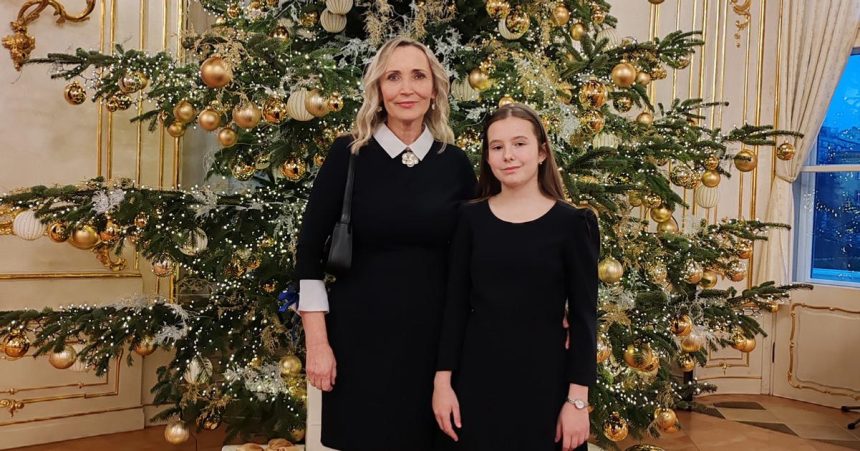 Vianocna pohladnica skolacky zo Starej Turej poputuje z Prezidentskeho palaca do sveta