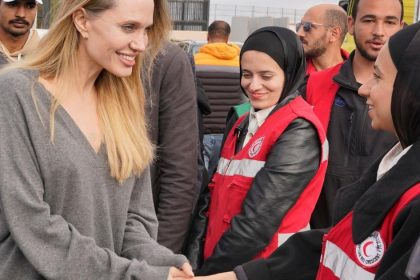 Angelina Jolieova navstivila egyptsky priechod Rafah do Gazy