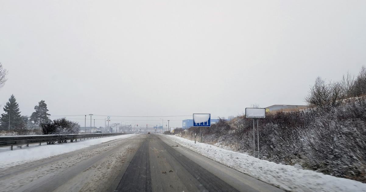 Cestari varuju pred mrholenim zladovatenym snehom a padajucimi skalami