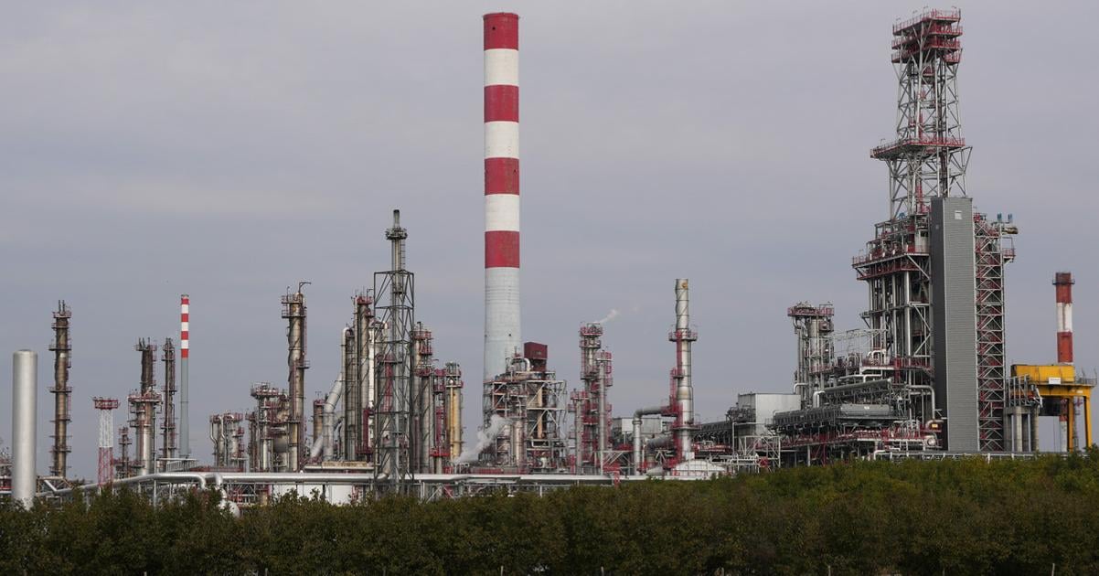 Chorvatsko JANAF je pripraveny obnovit dodavky ropy do Srbska