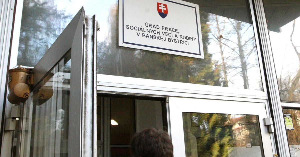 EKONOMIKA Nezamestnanost v roku 2026 zostane nizka firmy budu investovat do efektivity