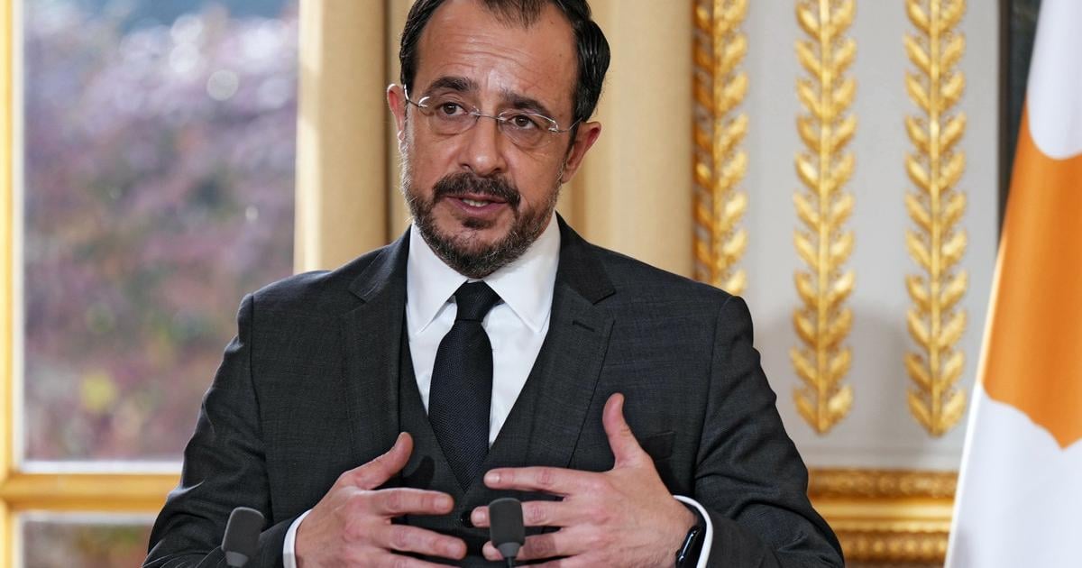 Kontroverzne video viedlo k demisii manzelky kancelara Cyperskeho prezidenta